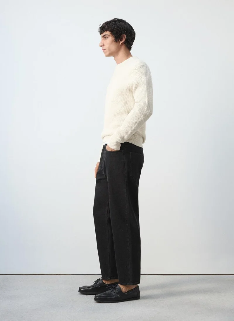 Mango Man  Sammy cropped carrot-fit jeans for Men | Best Price UAE